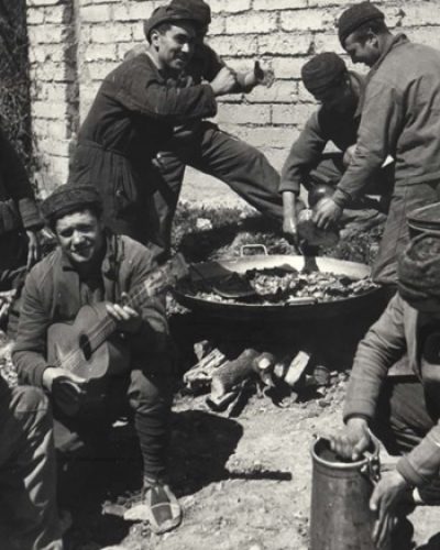 história da paella - Imagem da paella na guerra civil espanhola